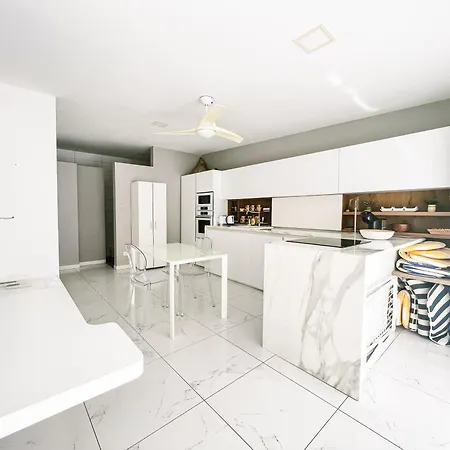 Spacious Studio Next To The Ocean Cs422 *