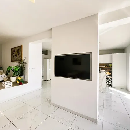 Spacious Studio Next To The Ocean Cs422
